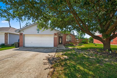 Photo of 611 Sea Anchor Way, Crosby, TX 77532 (MLS # 97853519)