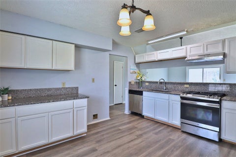 Photo of 2706 S Brompton Drive, Pearland, TX 77584 (MLS # 13577627)