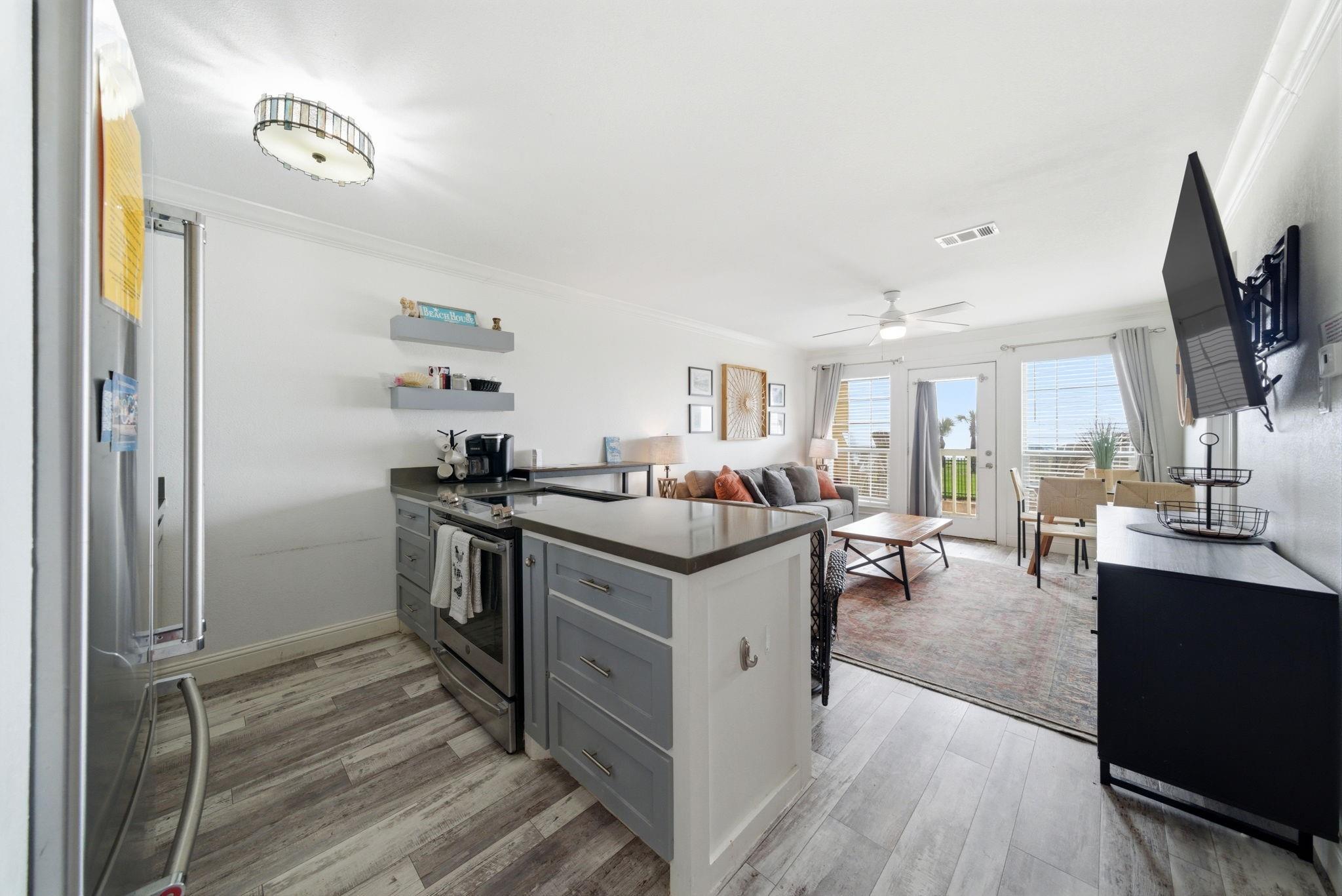 6300 Seawall Boulevard 8103