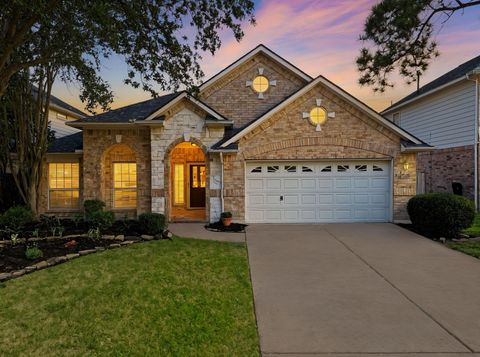 Photo of 17242 Shallow Lake Lane, Houston, TX 77095 (MLS # 2995732)