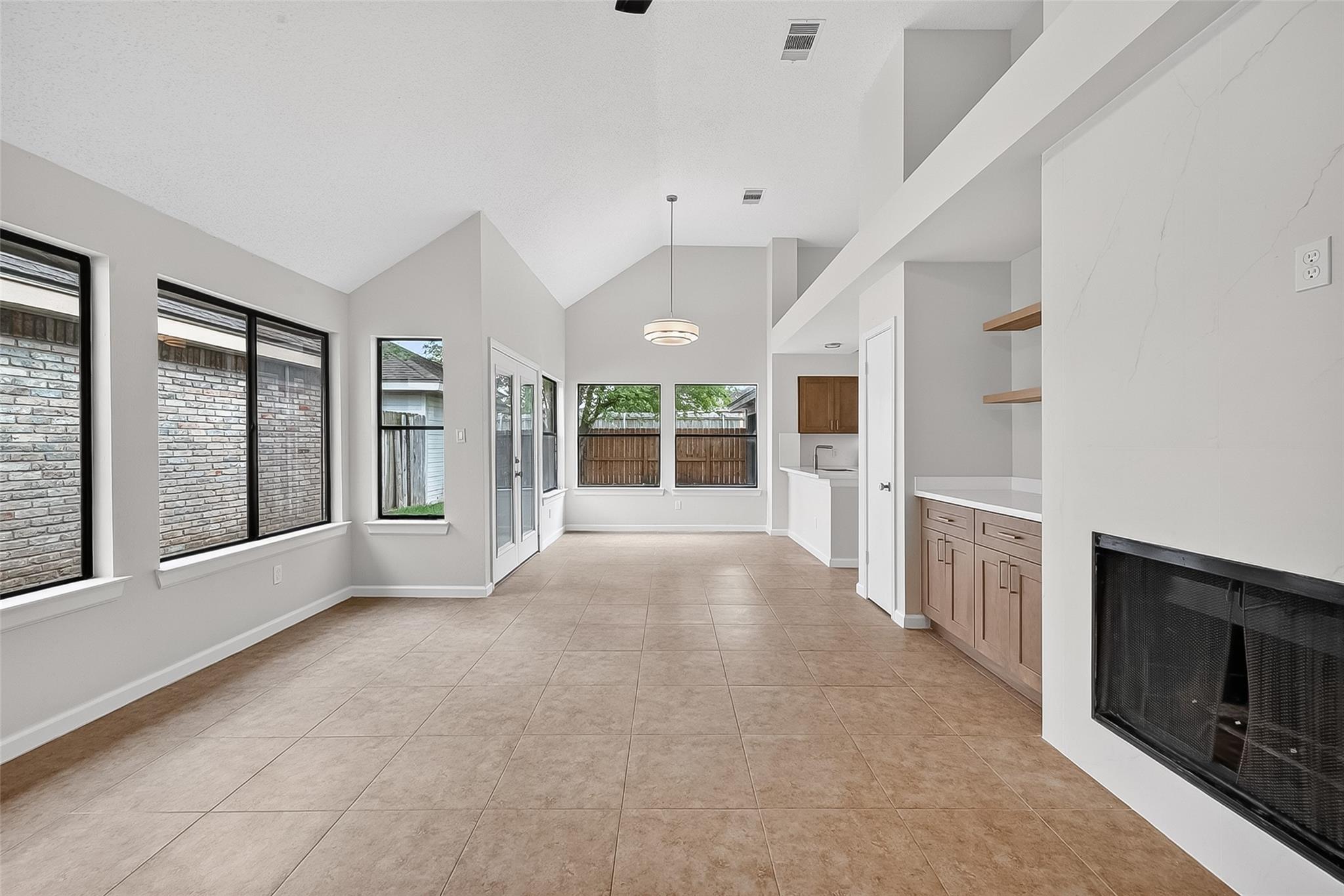 13825 Purplemartin Street