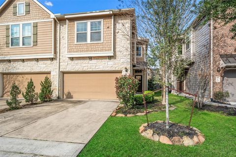 Townhouse For Sale - 12439 Chester Creek Circle<br/> Humble, TX 77346