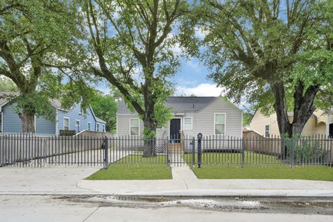 207 Wafer Street Pasadena TX 77506