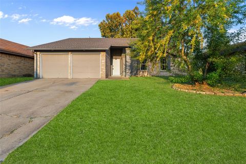 Photo of 6602 Loch Bruceray Drive, Houston, TX 77084 (MLS # 46316043)
