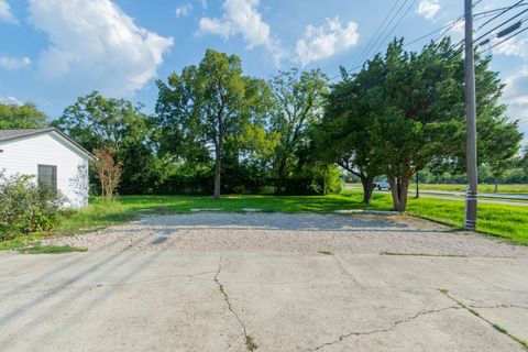 Photo of 0 Broadway, La Porte, TX 77571 (MLS # 47596766)