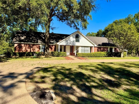Photo of 533 Creekwood Street, Crockett, TX 75835 (MLS # 8722049)