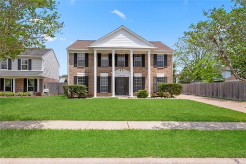 Photo of 4523 Waterfall Way, Sugar Land, TX 77479 (MLS # 17691859)