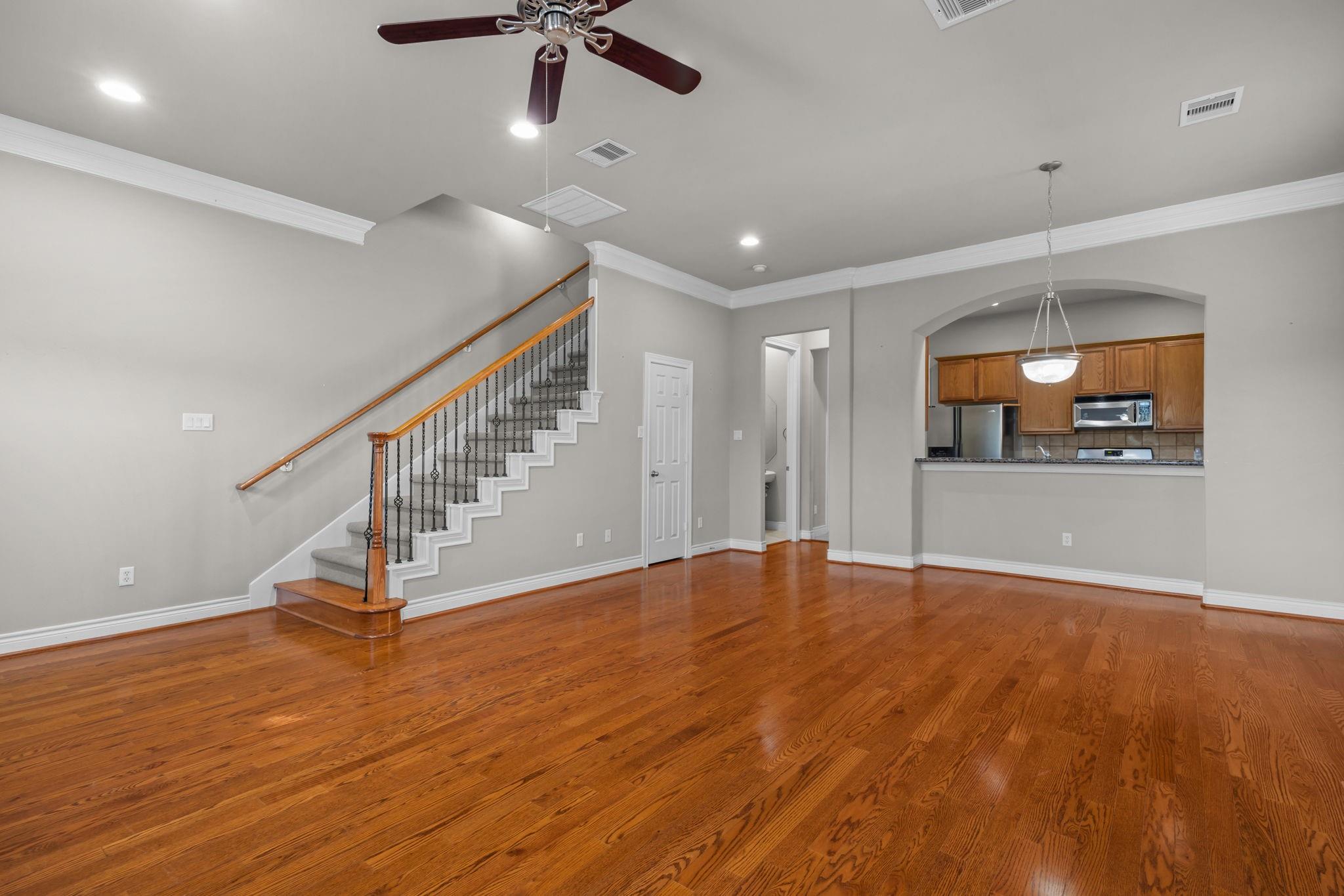 9128 Lakes At 610 Drive