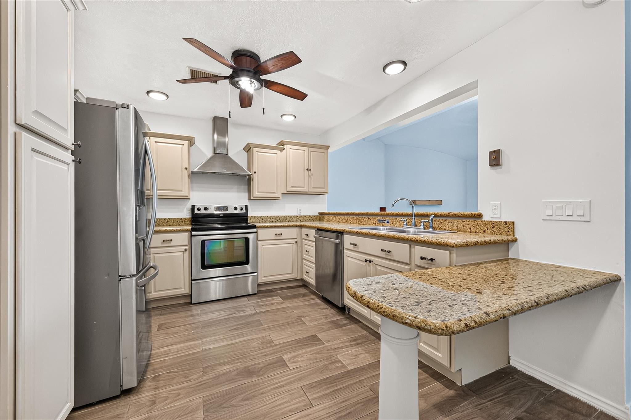 1002 Kenforest Drive