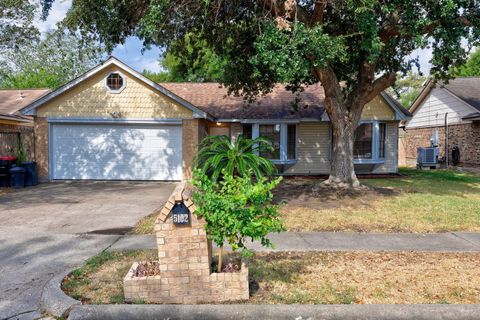 Photo of 5102 Parsley Street, Baytown, TX 77521 (MLS # 32989507)
