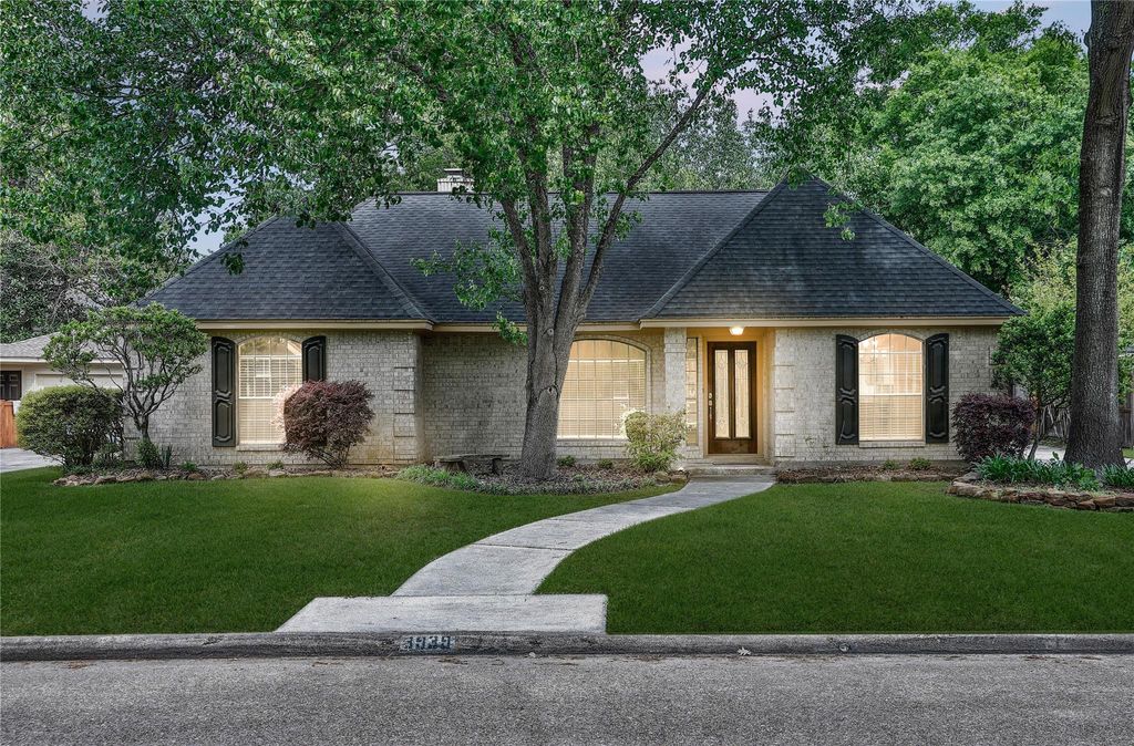 Photo of 3939 Fawn Creek Drive, Kingwood, TX 77339 (MLS # 39879756)
