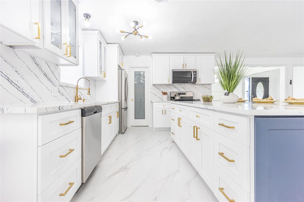 Photo of 15802 Edenvale Street, Friendswood, TX 77546 (MLS # 66378377)