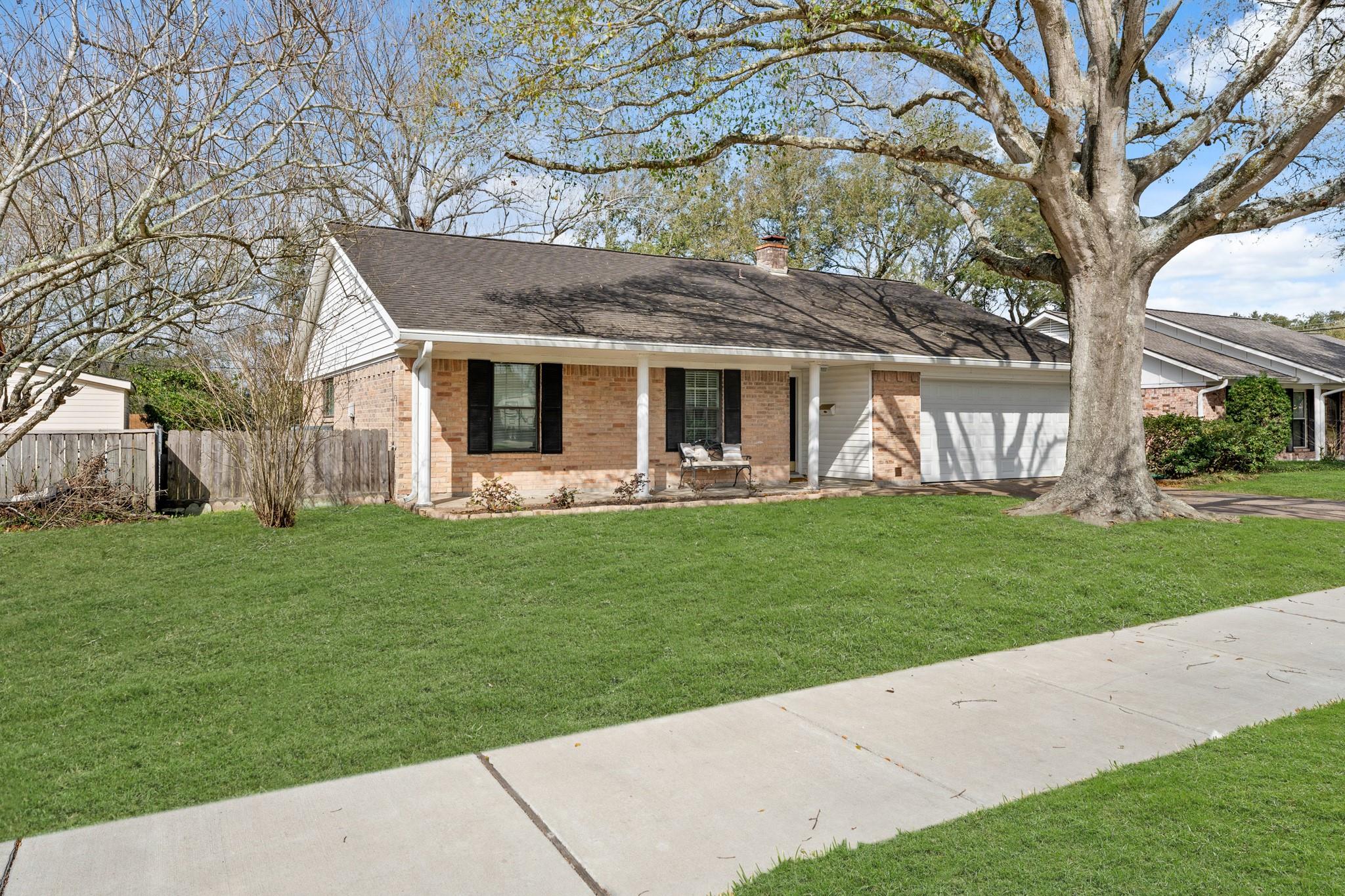 2104 Rose Road