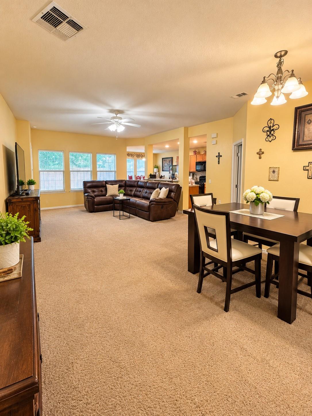 8126 Clover Leaf Drive