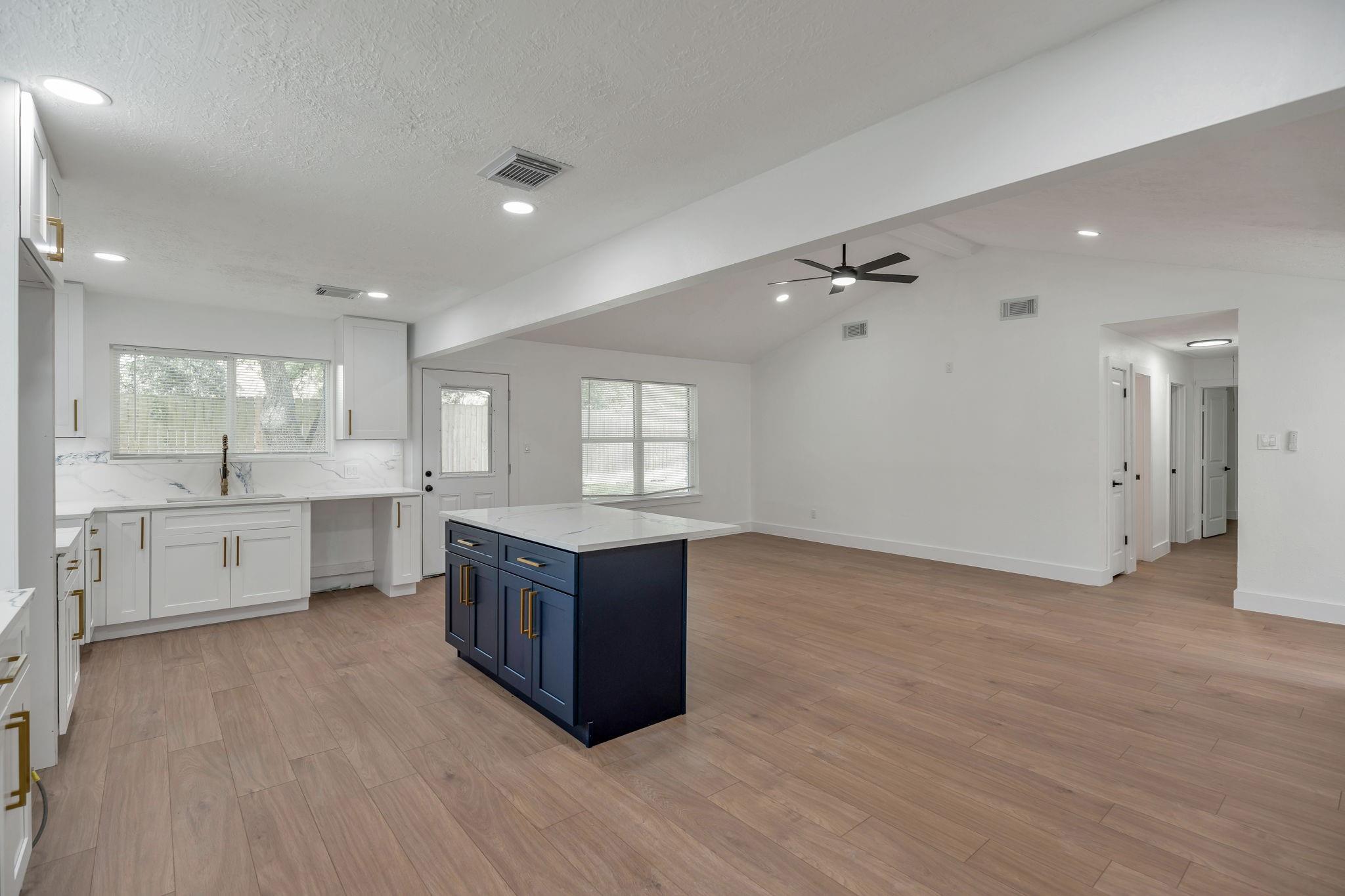 1615 Sleepy Hollow Drive