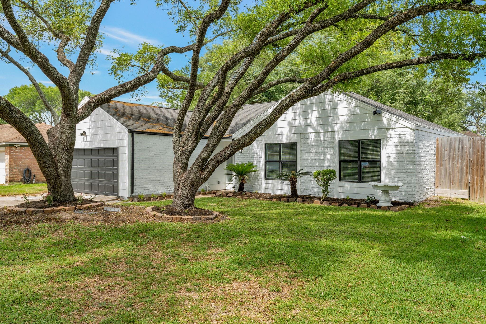1615 Sleepy Hollow Drive