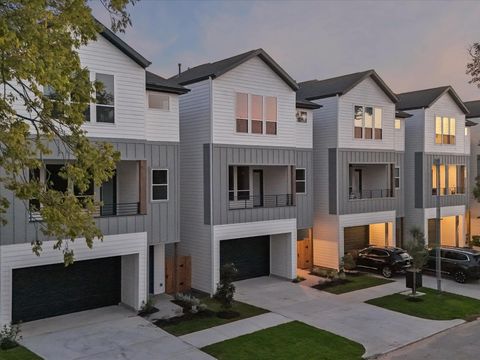 Photo of 4850 Pinemont Drive Dr, Houston, TX 77092 (MLS # 48762550) Photo of 4850 Pinemont Drive Dr, Houston, TX 77092 (MLS # 48762550)