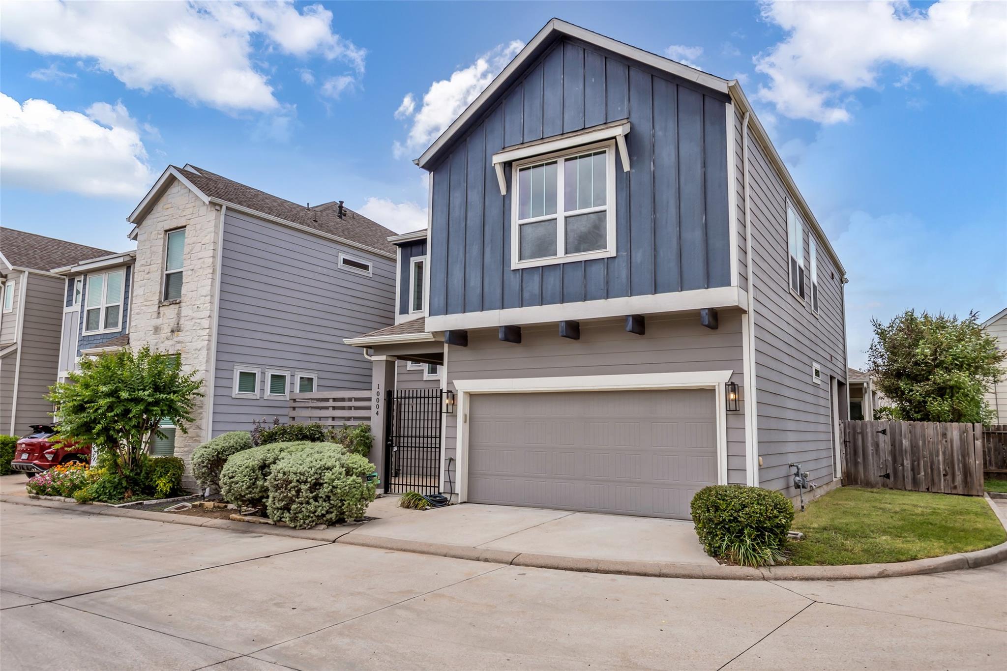 10004 Steeple Farms Drive
