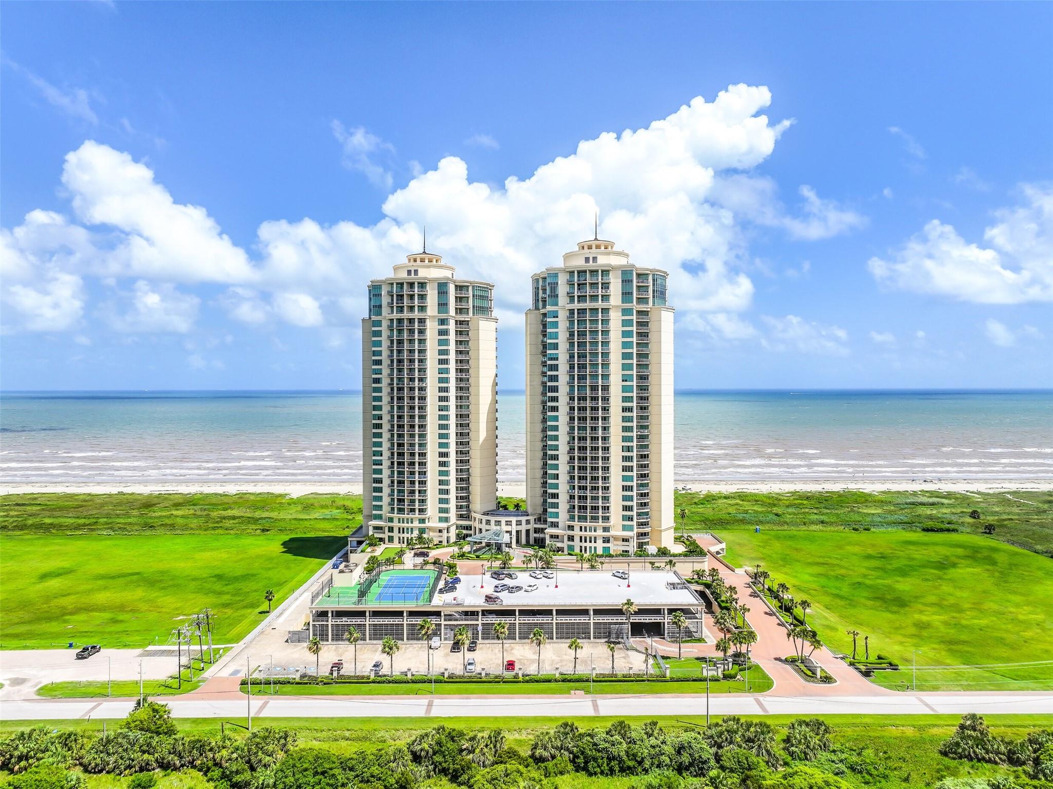 Galveston, Texas, 77550, United States, 3 Bedrooms Bedrooms, ,4 BathroomsBathrooms,Residential,Active,2035562