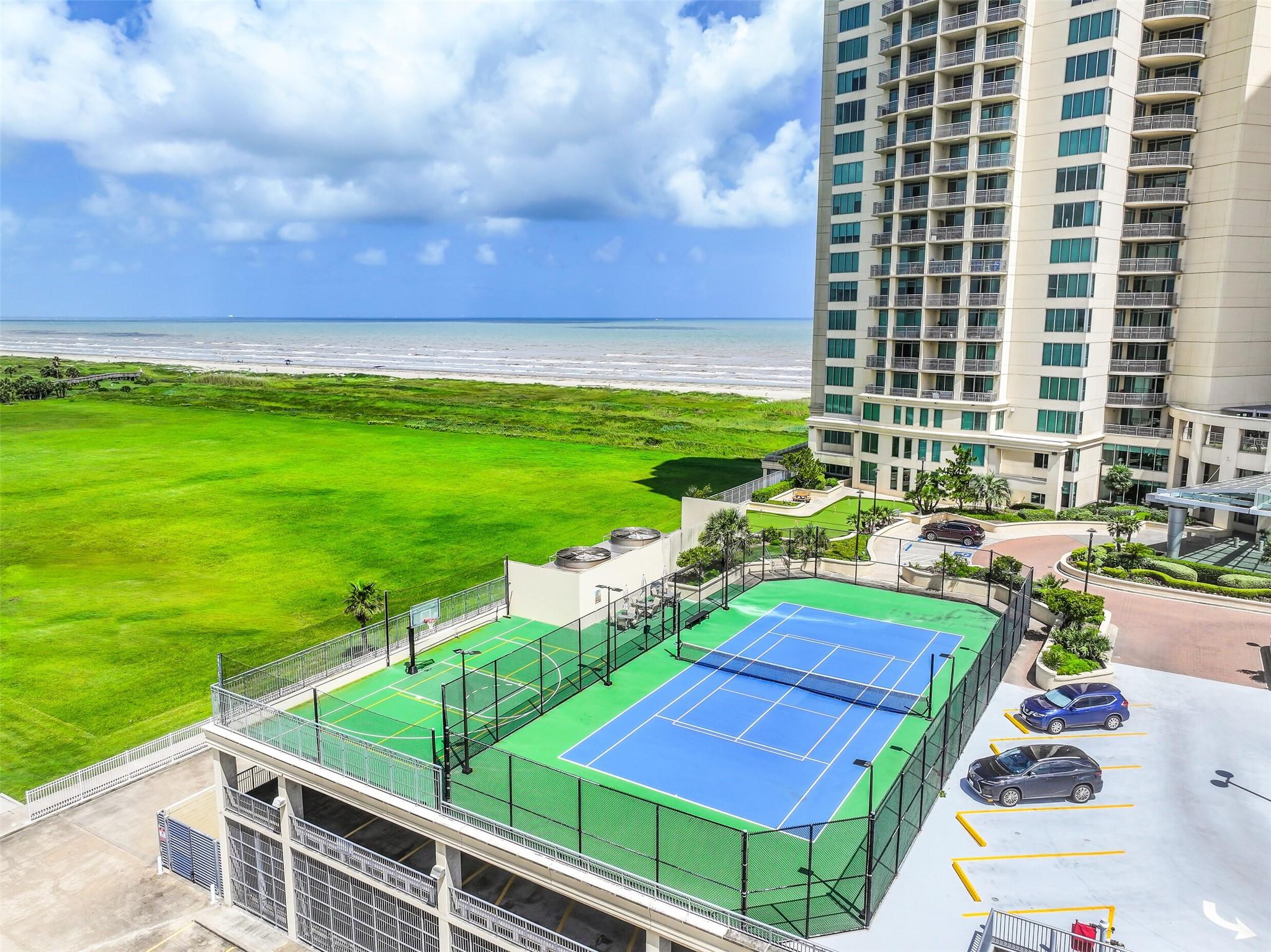 Galveston, Texas, 77550, United States, 3 Bedrooms Bedrooms, ,4 BathroomsBathrooms,Residential,Active,2035562