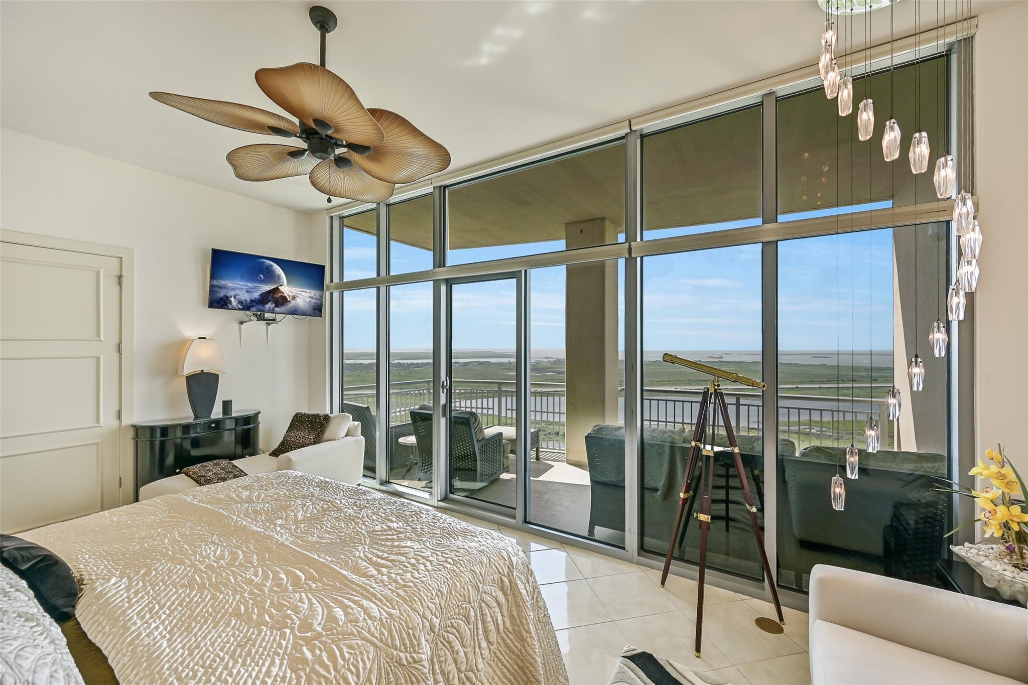 Galveston, Texas, 77550, United States, 3 Bedrooms Bedrooms, ,4 BathroomsBathrooms,Residential,Active,2035562