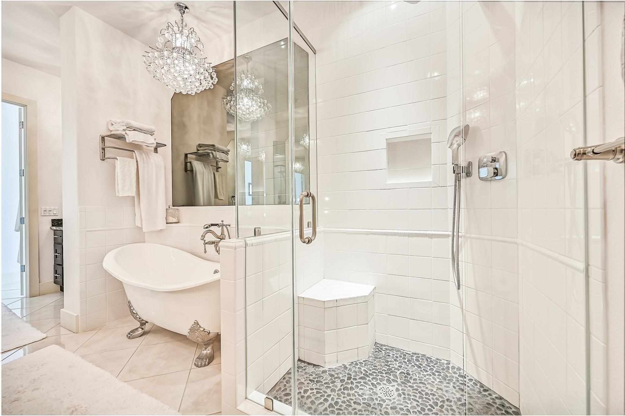 Galveston, Texas, 77550, United States, 3 Bedrooms Bedrooms, ,4 BathroomsBathrooms,Residential,Active,2035562