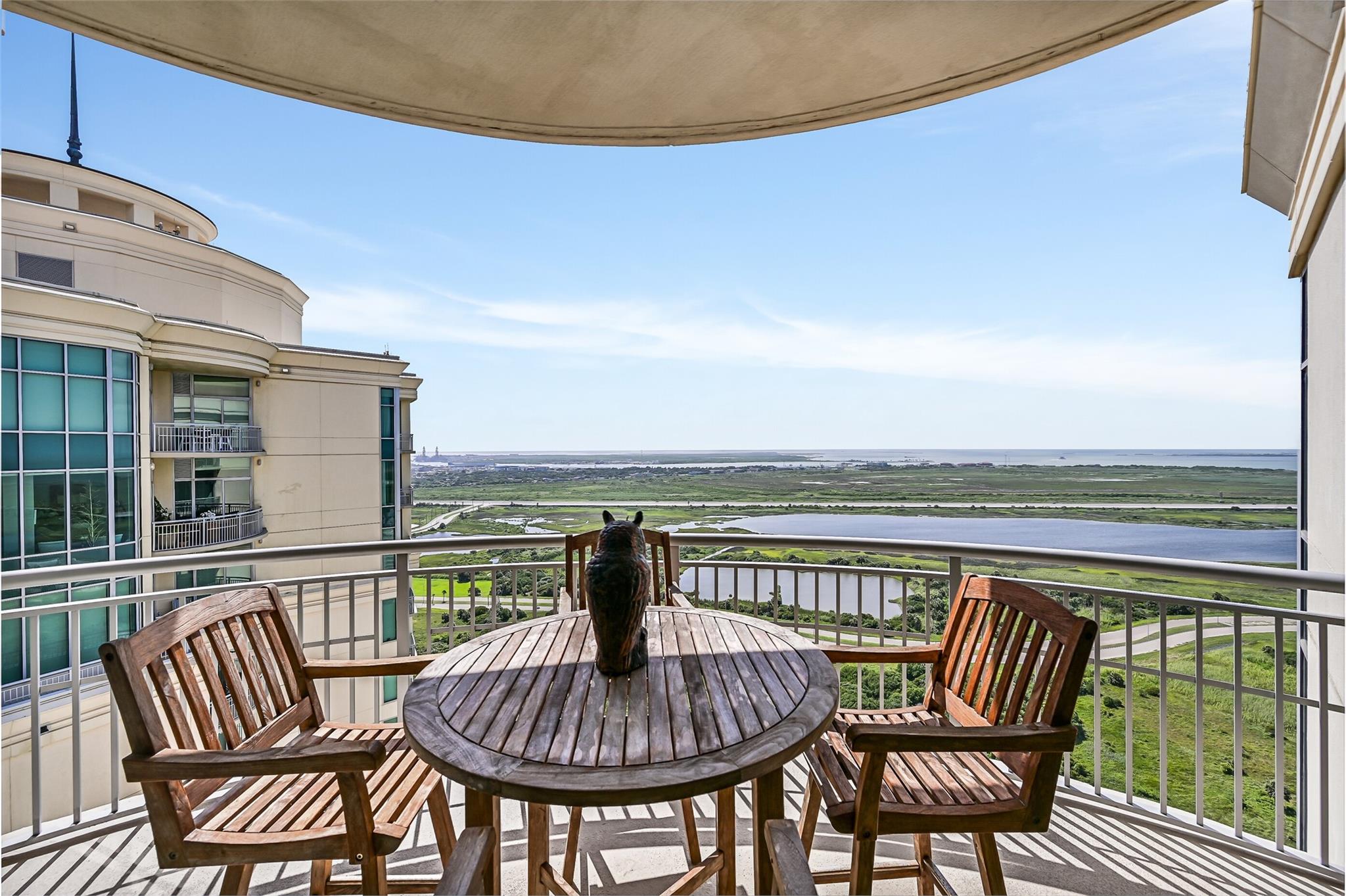 Galveston, Texas, 77550, United States, 3 Bedrooms Bedrooms, ,4 BathroomsBathrooms,Residential,Active,2035562