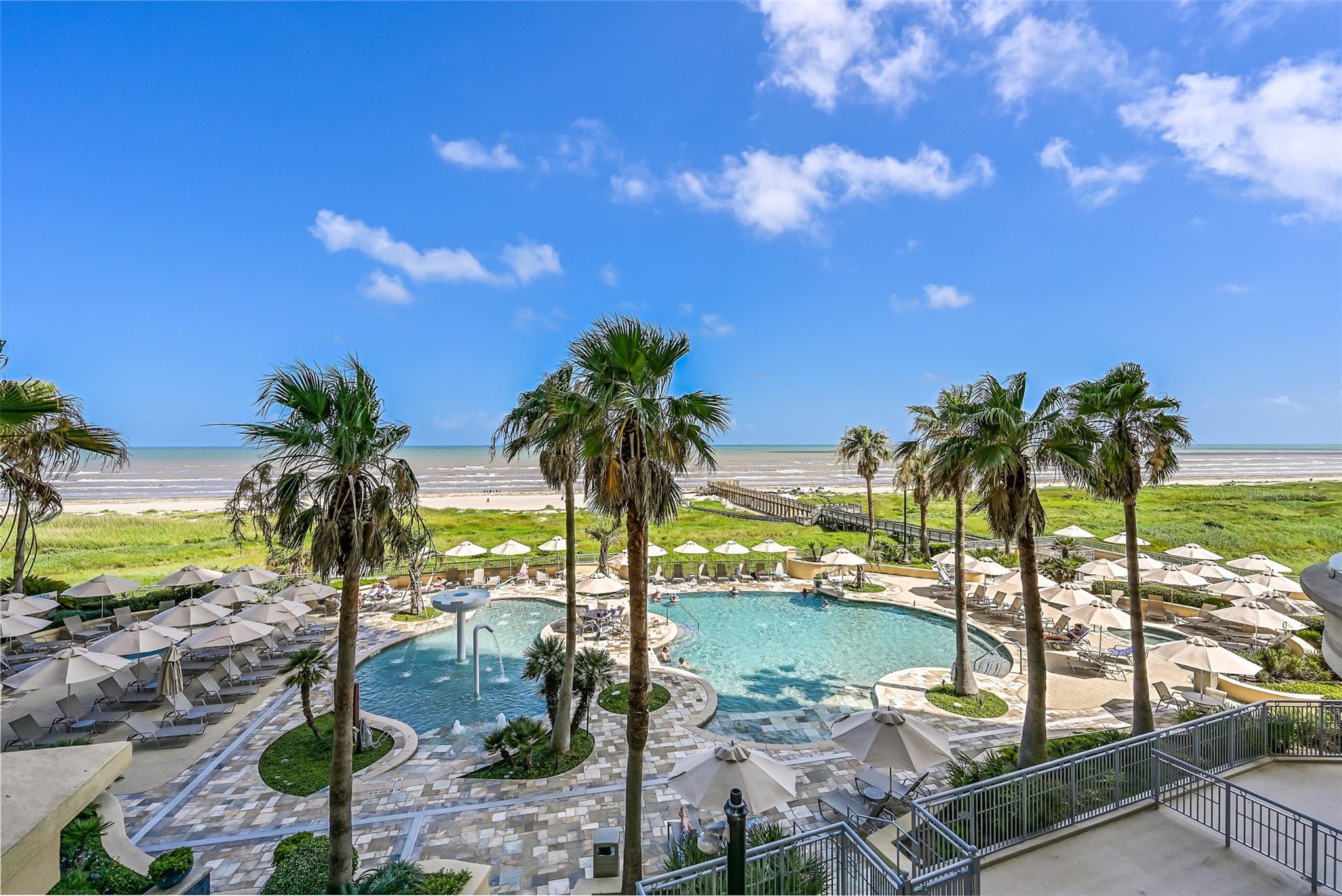 Galveston, Texas, 77550, United States, 3 Bedrooms Bedrooms, ,4 BathroomsBathrooms,Residential,Active,2035562