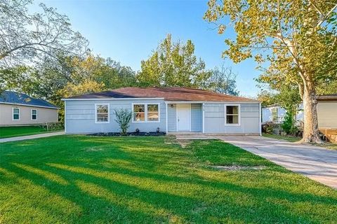 Photo of 515 Bluebonnet Drive, La Marque, TX 77568 (MLS # 50700028)