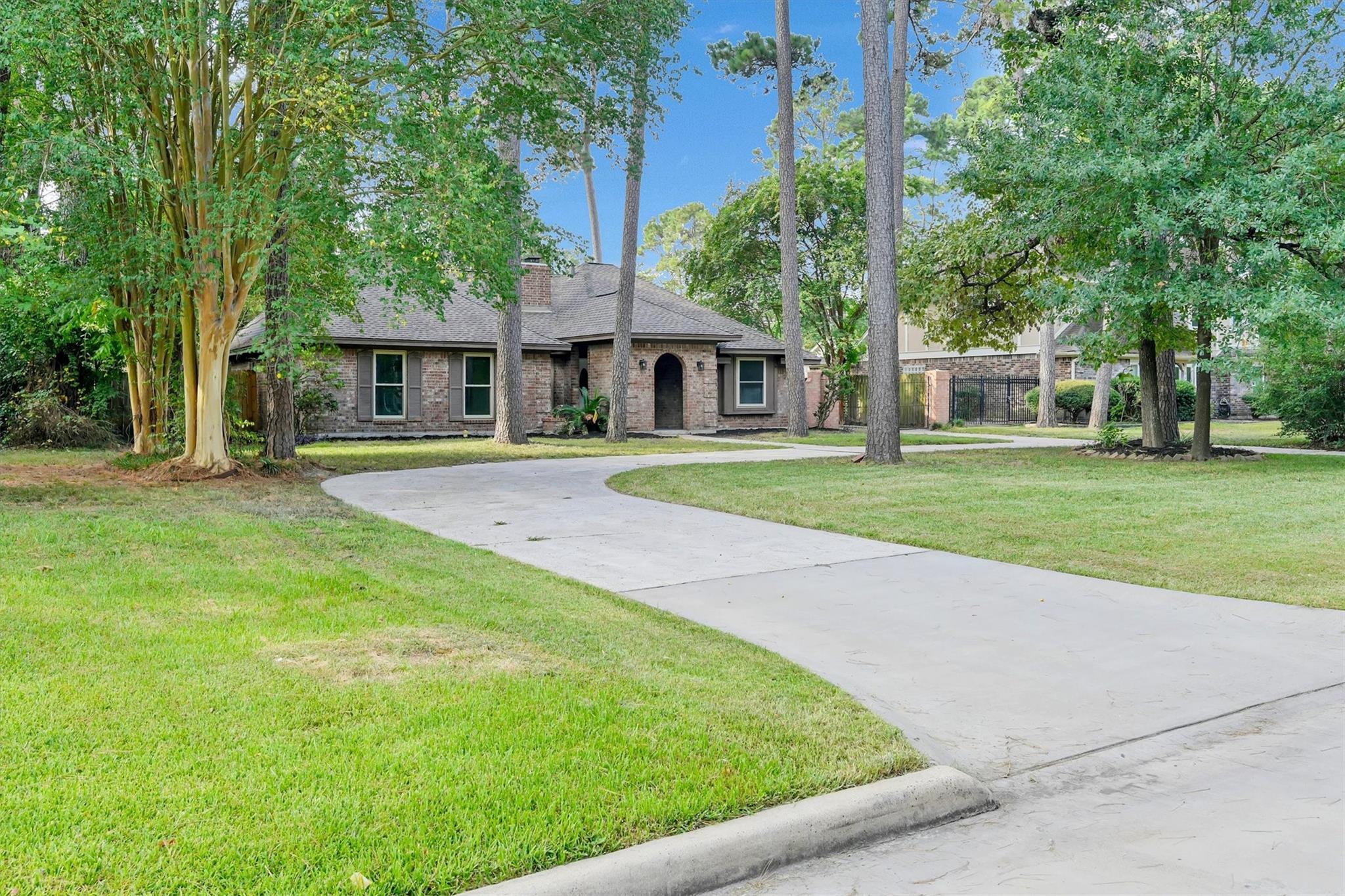 6415 Moccasin Bend Drive