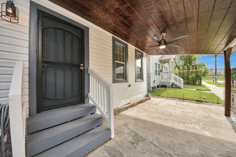 Tiny photo for 7045 Avenue E, Houston, TX 77011 (MLS # 95052431)