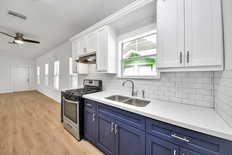 Tiny photo for 7045 Avenue E, Houston, TX 77011 (MLS # 95052431)