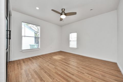 Tiny photo for 7045 Avenue E, Houston, TX 77011 (MLS # 95052431)