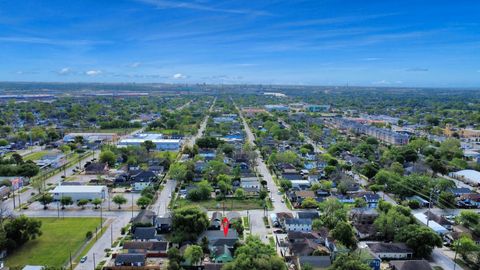 Tiny photo for 7045 Avenue E, Houston, TX 77011 (MLS # 95052431)