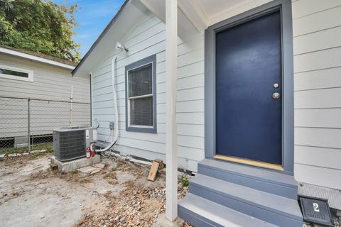 Tiny photo for 7045 Avenue E, Houston, TX 77011 (MLS # 95052431)