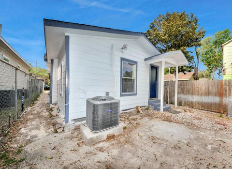 Tiny photo for 7045 Avenue E, Houston, TX 77011 (MLS # 95052431)