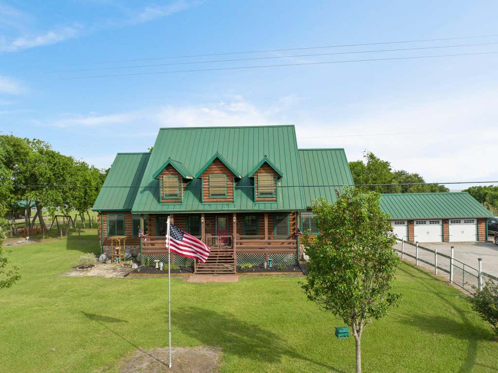 Photo of 8226 Fm 2354, Beach City, TX 77523 (MLS # 93465729)