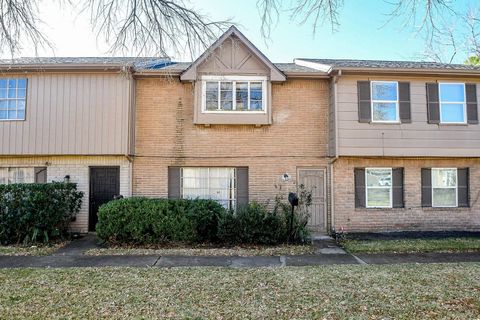 Photo of 7136 Crownwest Street #7136, Houston, TX 77072 (MLS # 23350397)