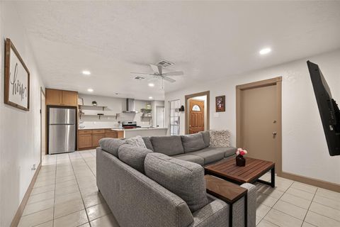 Photo of 1406 Sigma Street, Pasadena, TX 77504 (MLS # 82413554)