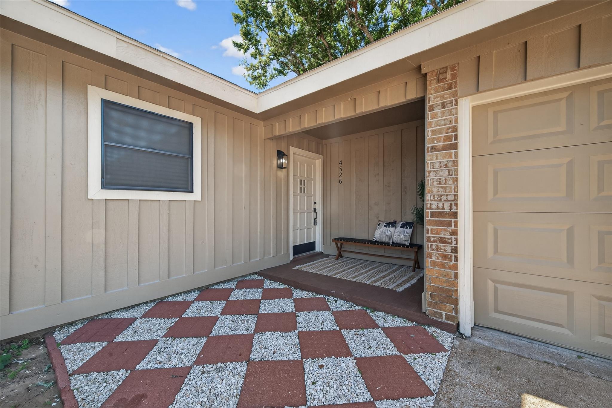 4526 N Heron Drive