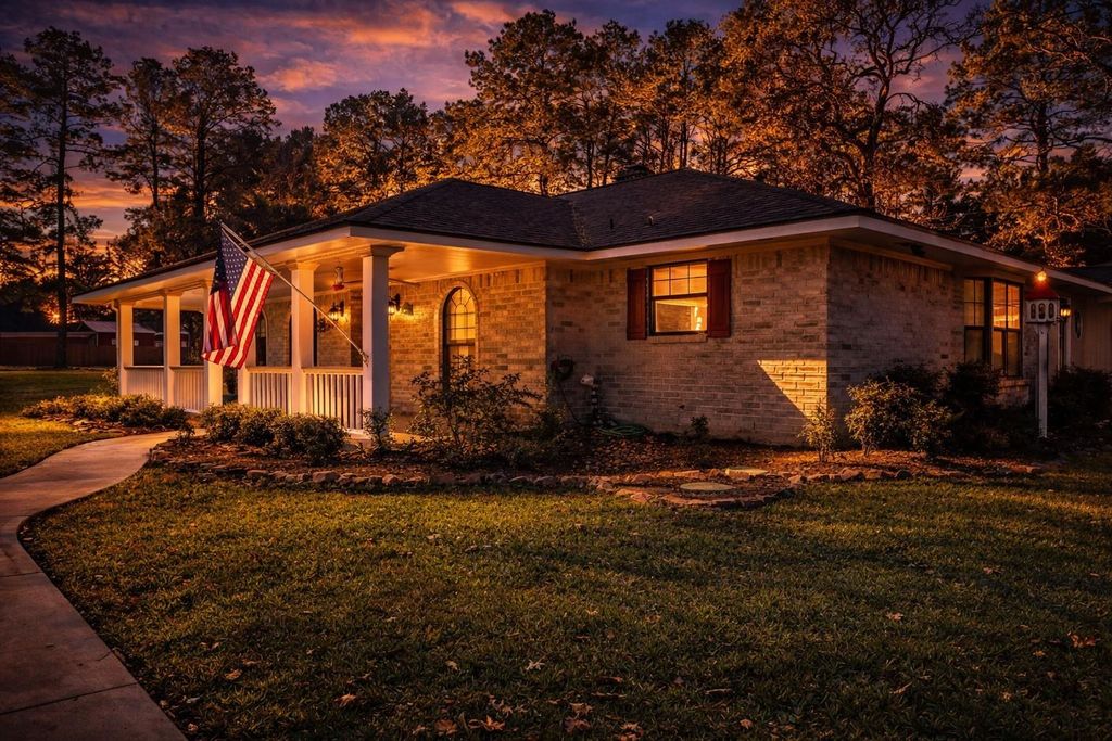 Photo of 2102 Candy Street, Pinehurst, TX 77362 (MLS # 38714916)