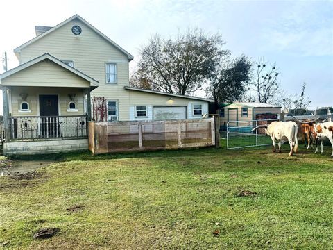 Photo of 13340 State Highway 172, La Ward, TX 77970 (MLS # 67409706)