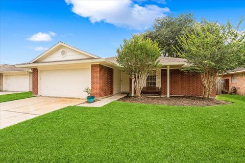 Tiny photo for 2307 Old Oak Lane, Houston, TX 77339 (MLS # 12700033)
