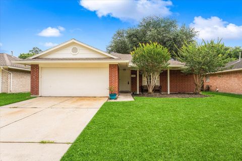 Tiny photo for 2307 Old Oak Lane, Houston, TX 77339 (MLS # 12700033)
