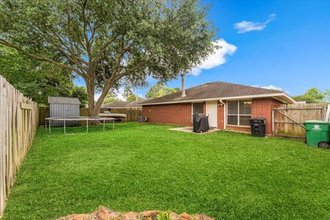 Tiny photo for 2307 Old Oak Lane, Houston, TX 77339 (MLS # 12700033)