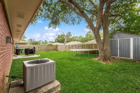 Tiny photo for 2307 Old Oak Lane, Houston, TX 77339 (MLS # 12700033)