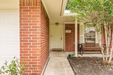 Tiny photo for 2307 Old Oak Lane, Houston, TX 77339 (MLS # 12700033)