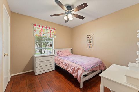 Tiny photo for 2307 Old Oak Lane, Houston, TX 77339 (MLS # 12700033)