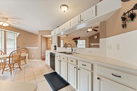 Tiny photo for 2307 Old Oak Lane, Houston, TX 77339 (MLS # 12700033)
