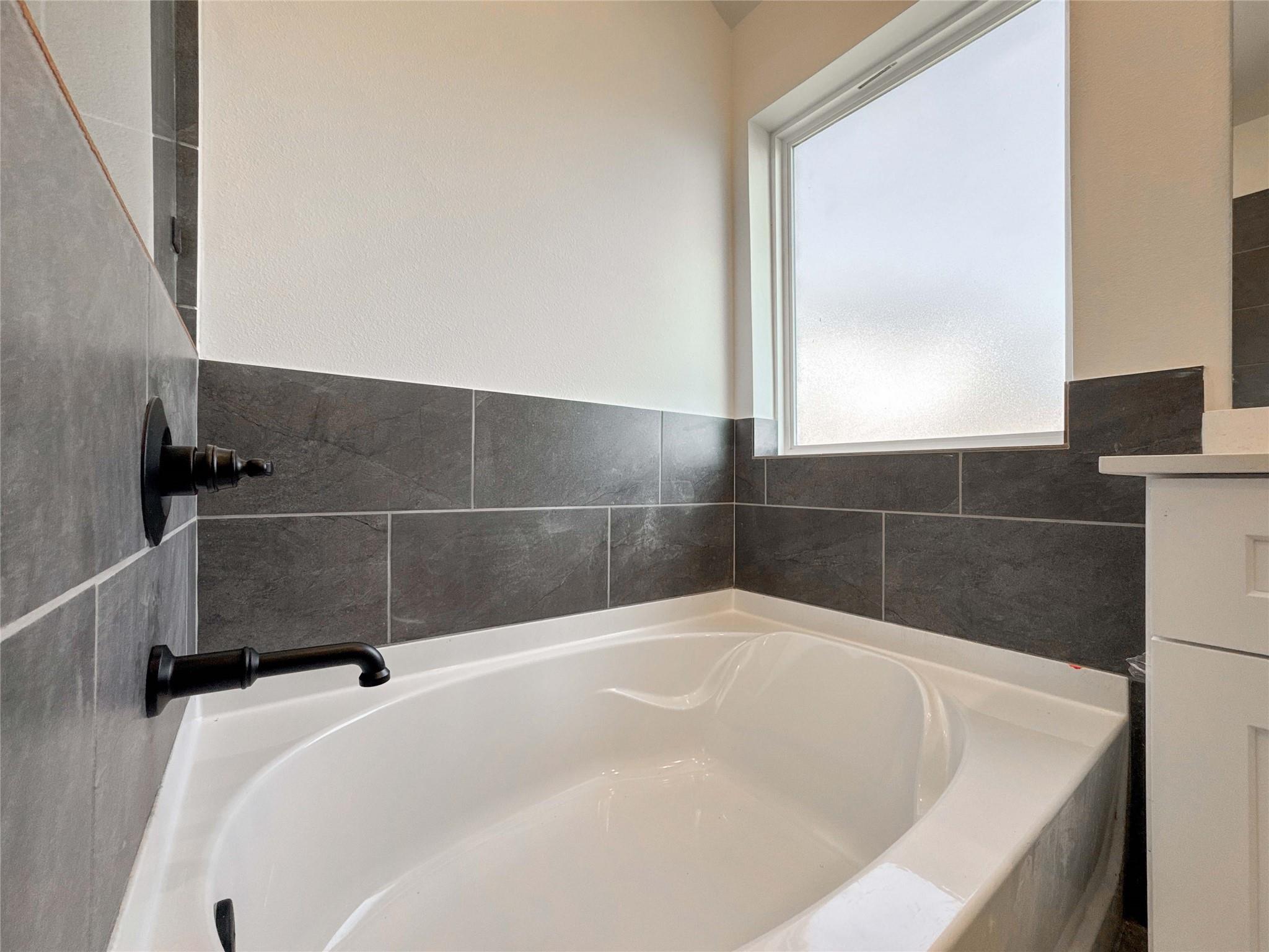 3526 Windmill Palm Dr